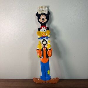 Vintage Walt Disney World Back Scratcher Mickey Mouse Donald Duck & Goofy 15"